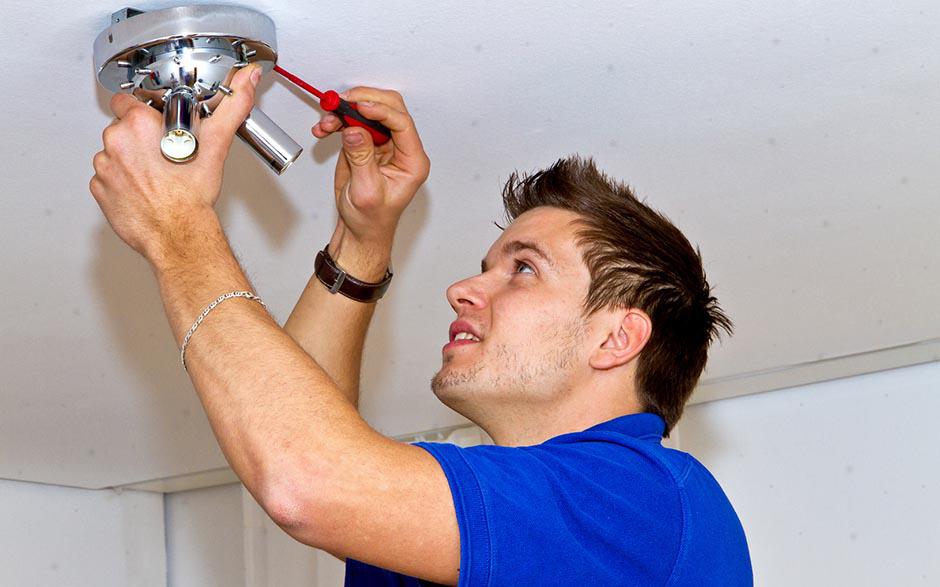 cherche électricien pas cher Paris 6